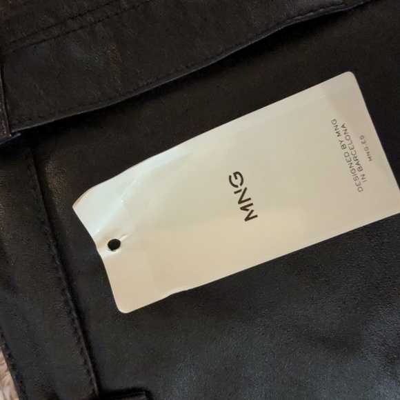 NWOT! Mango (MNG Suit) Genuine Leather Black Agra Booty Shorts Size 2 - Picture 9 of 13